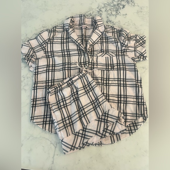Victoria Secret Short Pajama Set Pink Gray Plaid Size Medium EUC - Picture 3 of 15